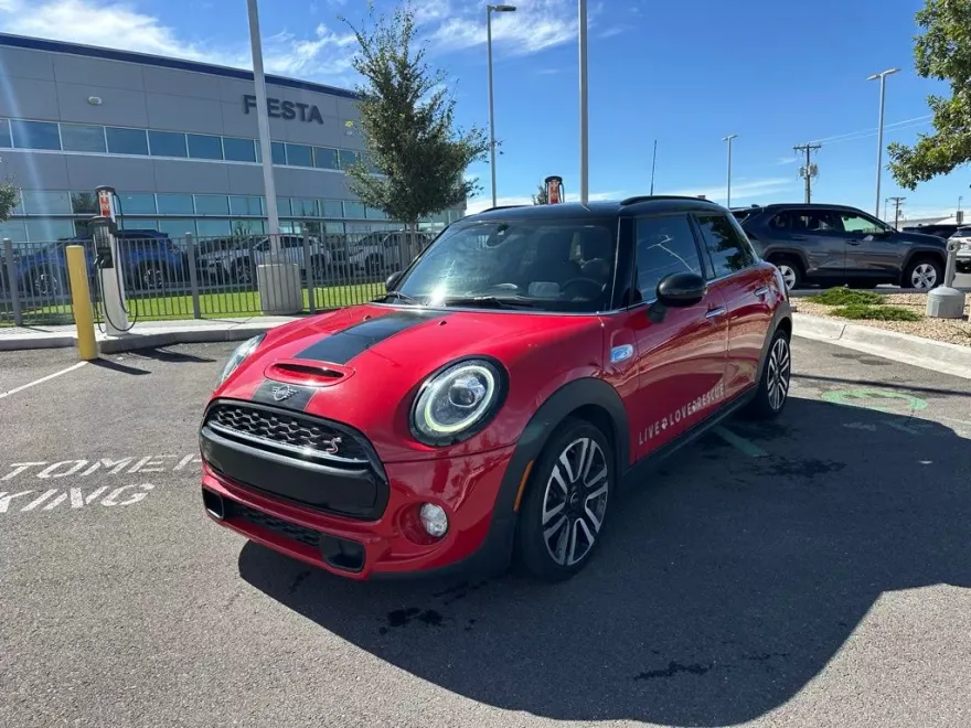 2019 Mini Cooper 4 Door Hardtop Signature photo 1