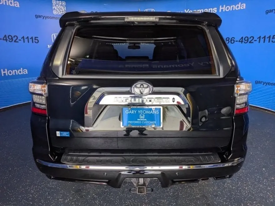 2016 Toyota 4Runner Limited photo 1