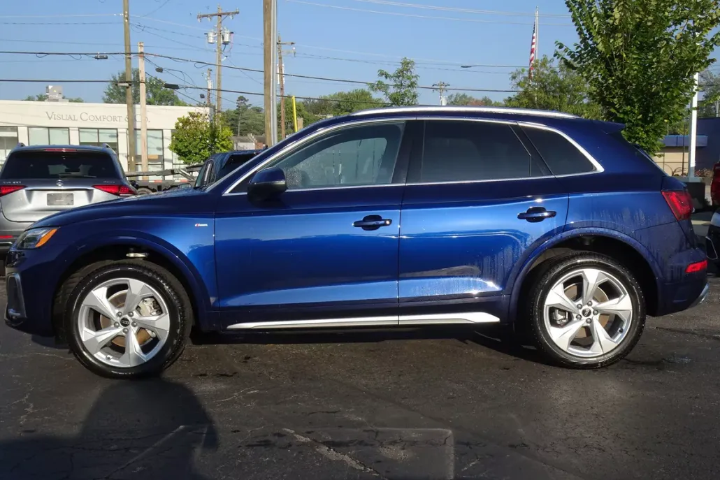 2025 Audi Q5 S line Premium Plus photo 1
