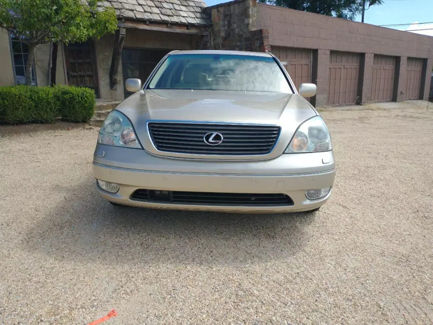 2001 Lexus LS 430 photo 1