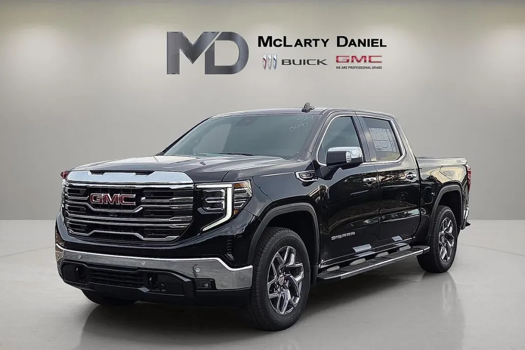 2026 Gmc Sierra SLT photo 1