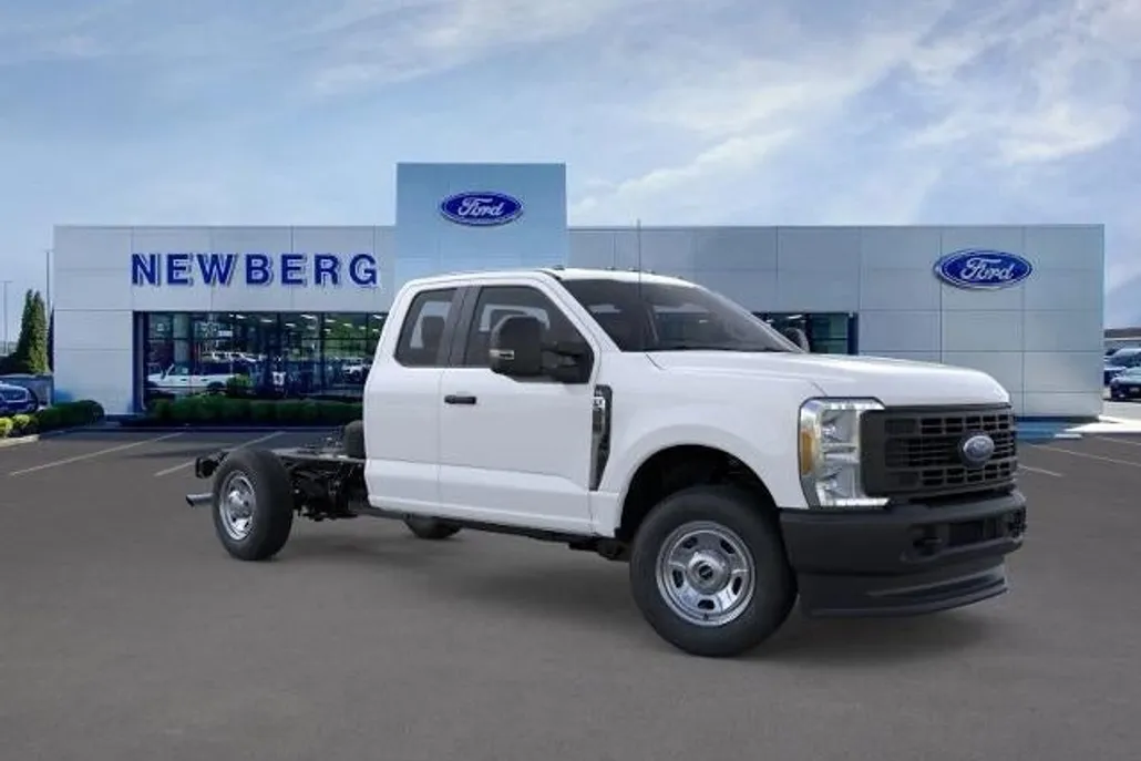 2026 Ford F-350 XL photo 1