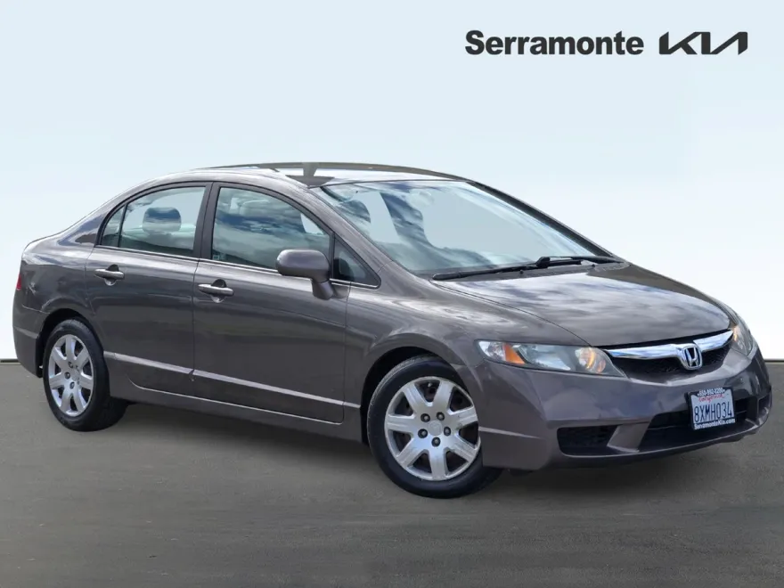 2010 Honda Civic LX photo 1