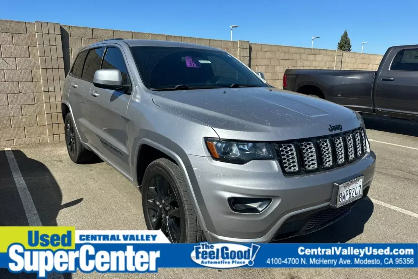 2021 Jeep Grand Cherokee Laredo X photo 1