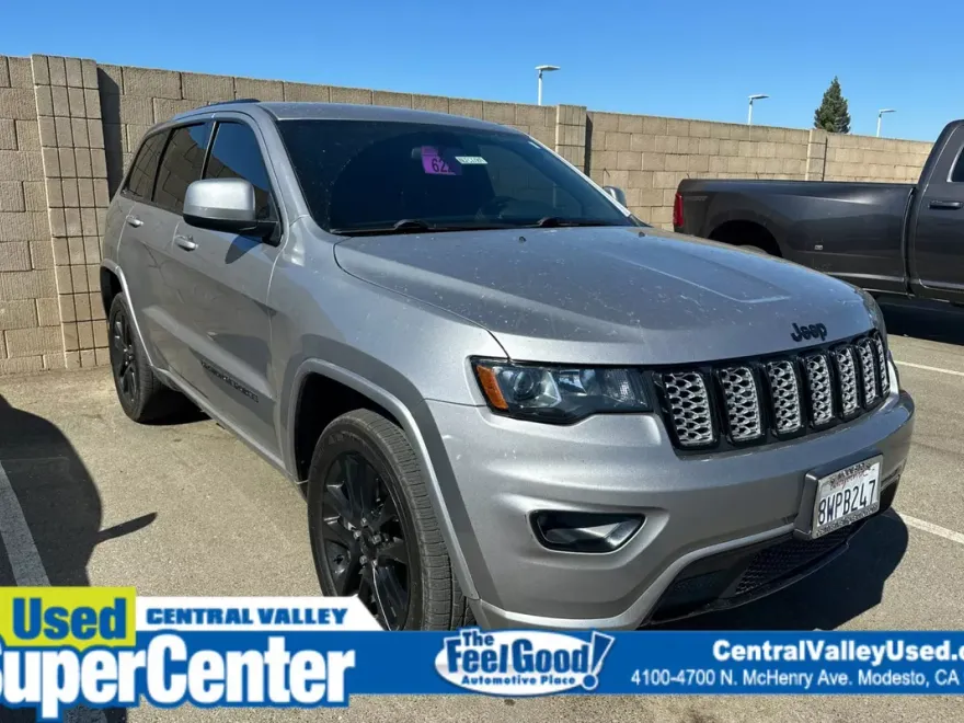 2021 Jeep Grand Cherokee Laredo X photo 1