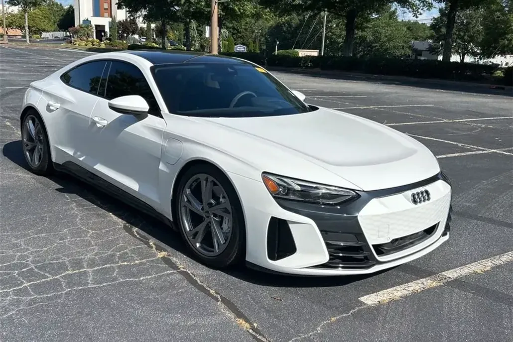 2022 Audi e-tron GT Premium Plus photo 1