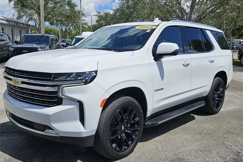 2023 Chevrolet Tahoe LT photo 1