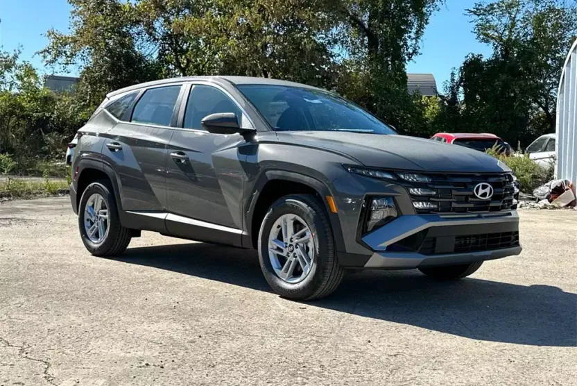 2026 Hyundai Tucson SE photo 1