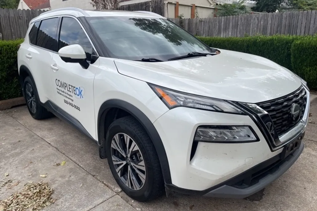 2021 Nissan Rogue SV photo 1