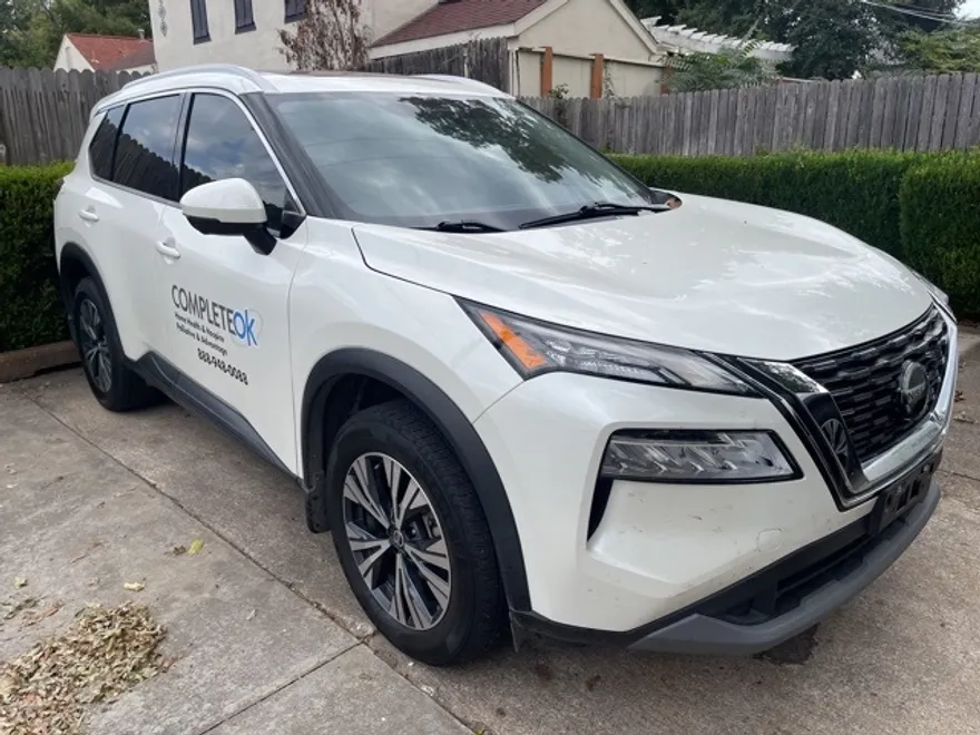2021 Nissan Rogue SV photo 1