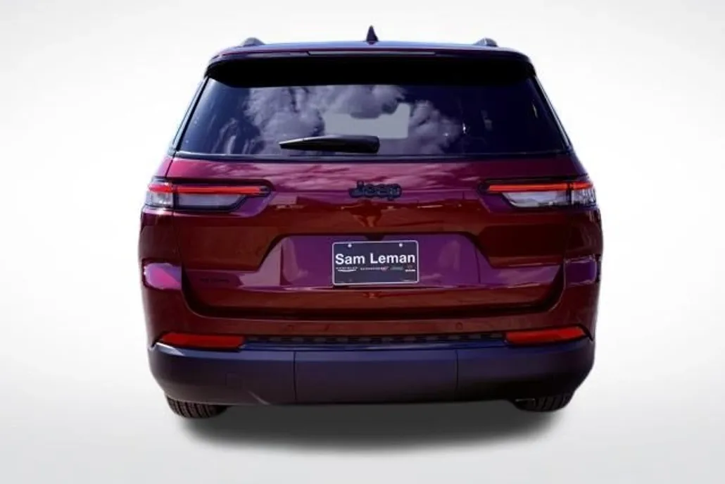 2025 Jeep Grand Cherokee Laredo Altitude photo 1