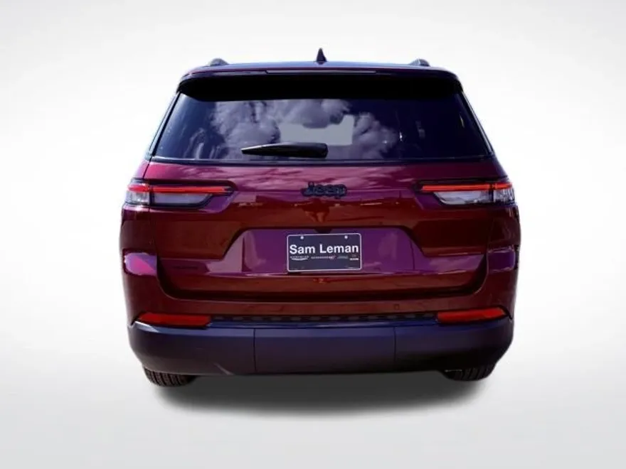 2025 Jeep Grand Cherokee Laredo Altitude photo 1