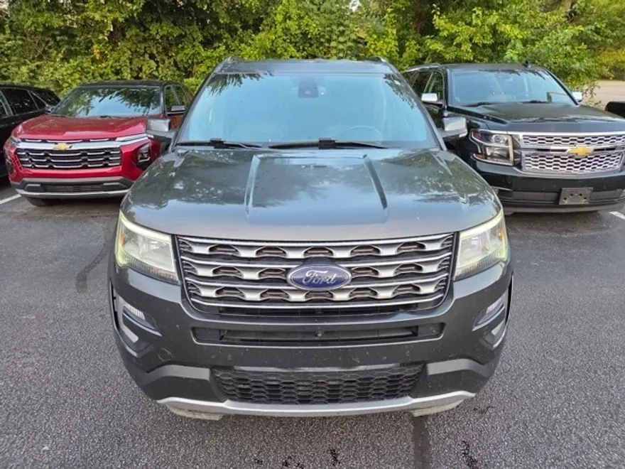 2017 Ford Explorer Limited photo 1