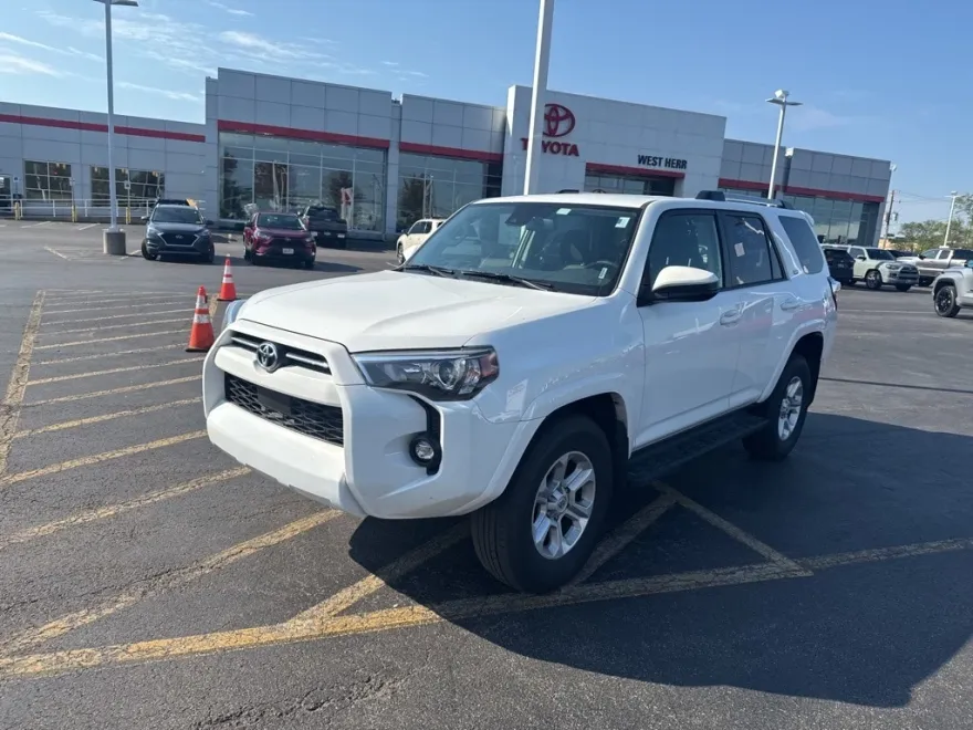 2024 Toyota 4Runner SR5 photo 1