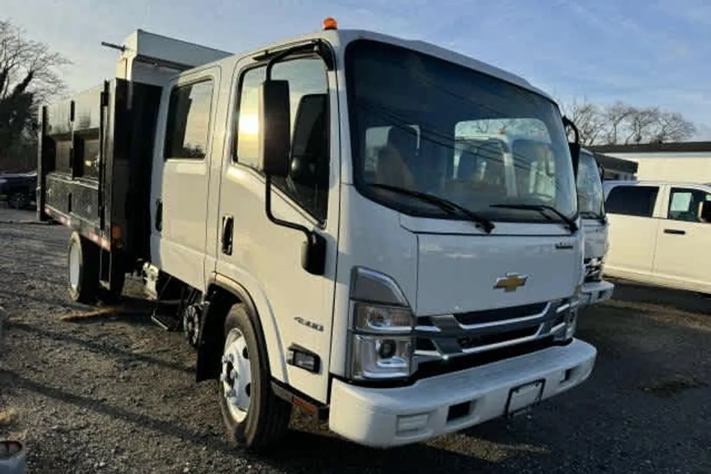 2024 Chevrolet Silverado 4500HD photo 1