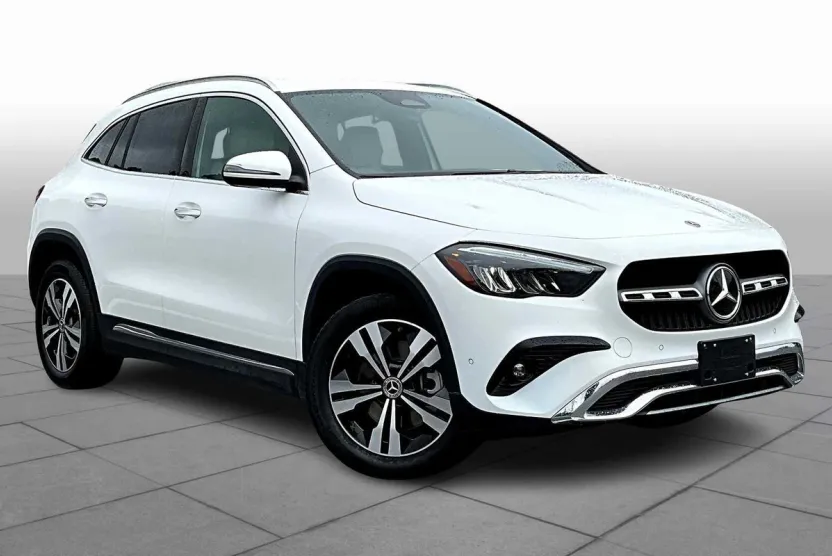 2024 Mercedes Benz GLA 250 4MATIC photo 1