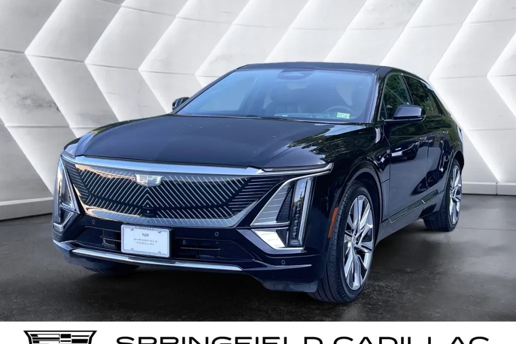 2024 Cadillac Lyriq Luxury photo 1