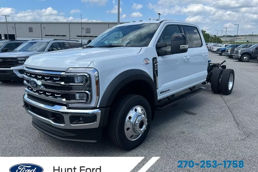 2025 Ford F-450 Lariat photo 1