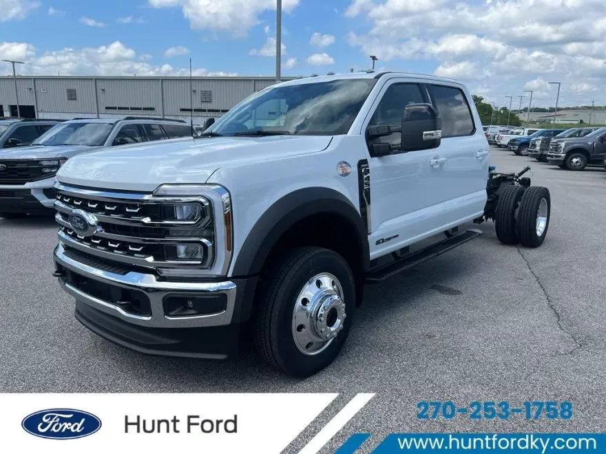 2025 Ford F-450 Lariat photo 1