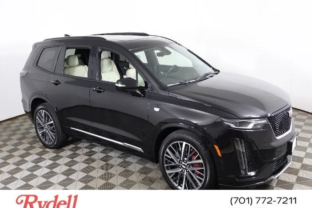 2024 Cadillac XT6 Sport photo 1