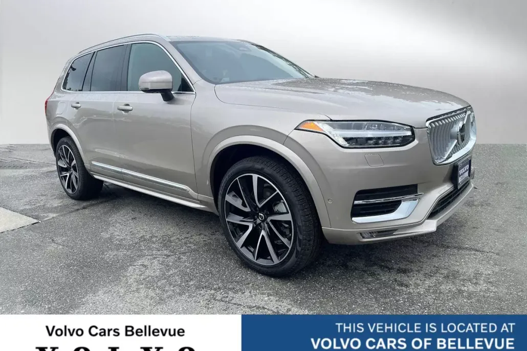 2024 Volvo XC90 Plus photo 1