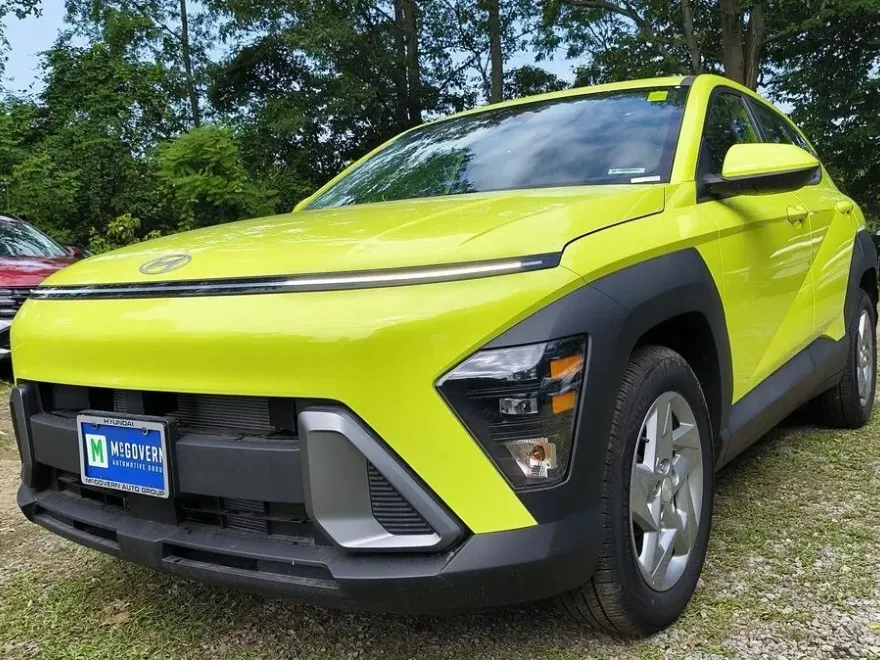 2024 Hyundai Kona SE photo 1