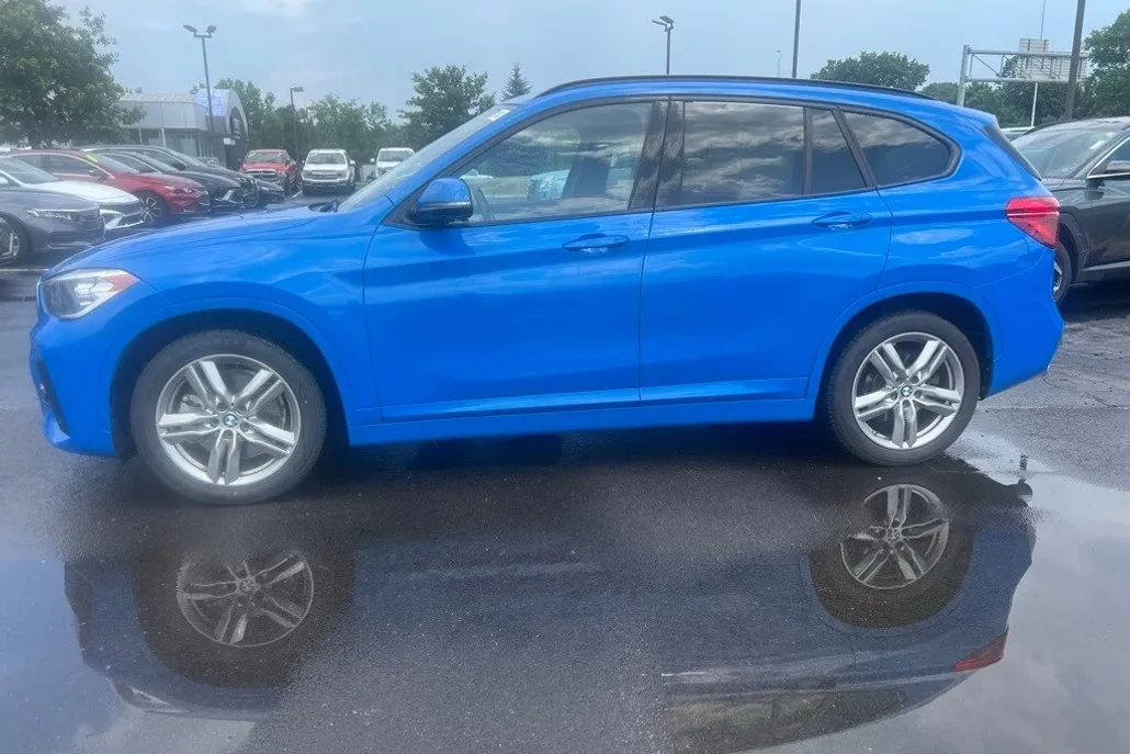 2022 Bmw X1 XDrive28i photo 1