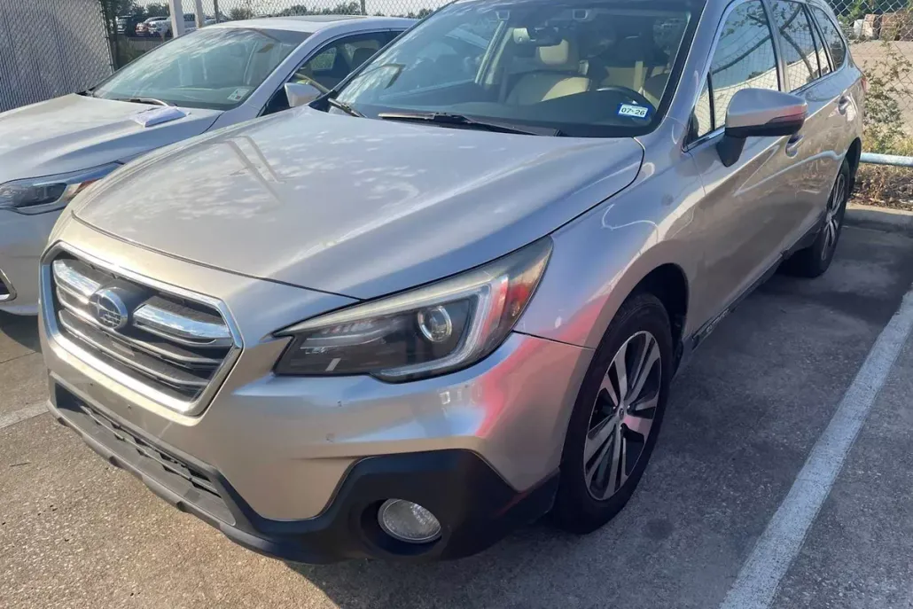 2019 Subaru Outback 2.5i Limited photo 1