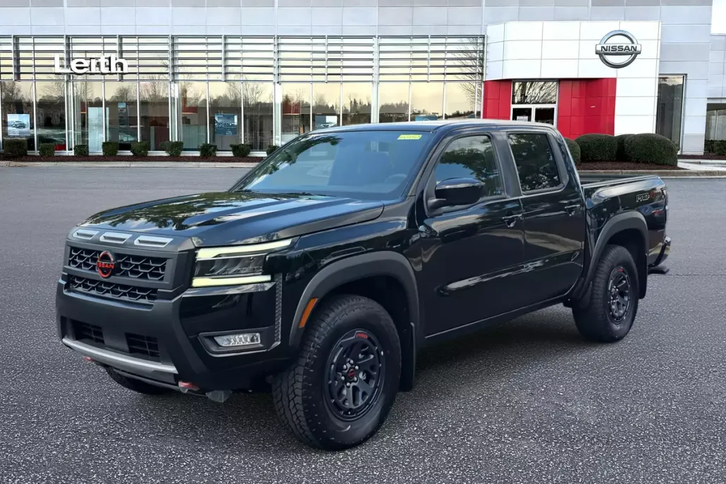 2025 Nissan Frontier photo 1