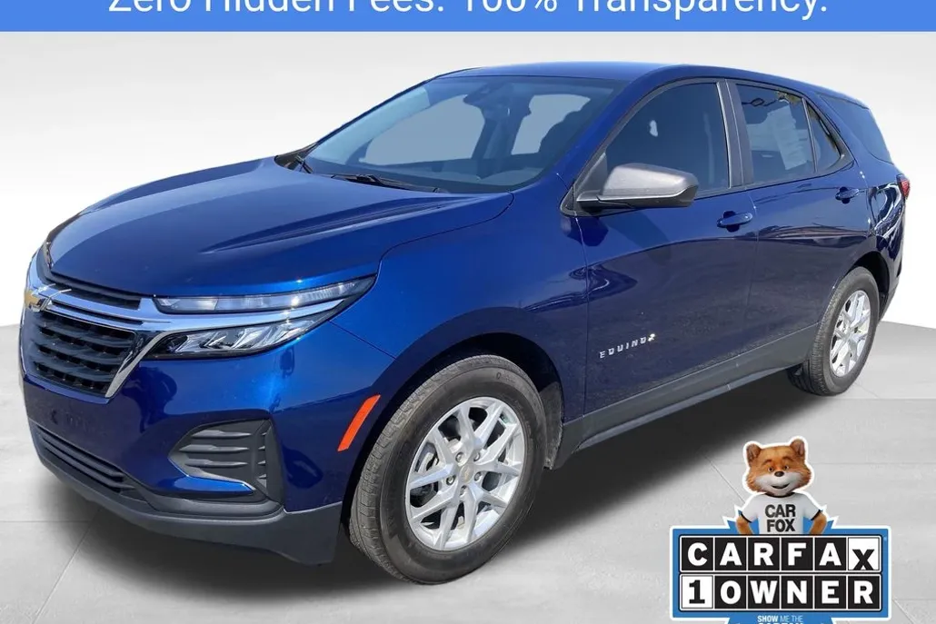 2022 Chevrolet Equinox LS photo 1