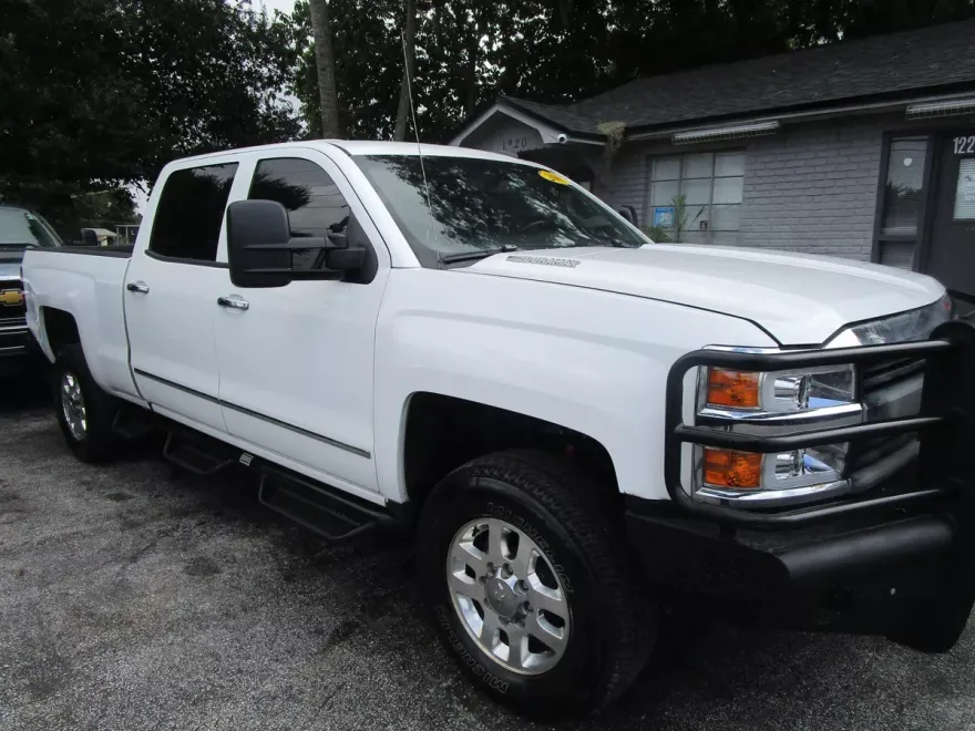 2015 Chevrolet Silverado 2500HD LTZ photo 1