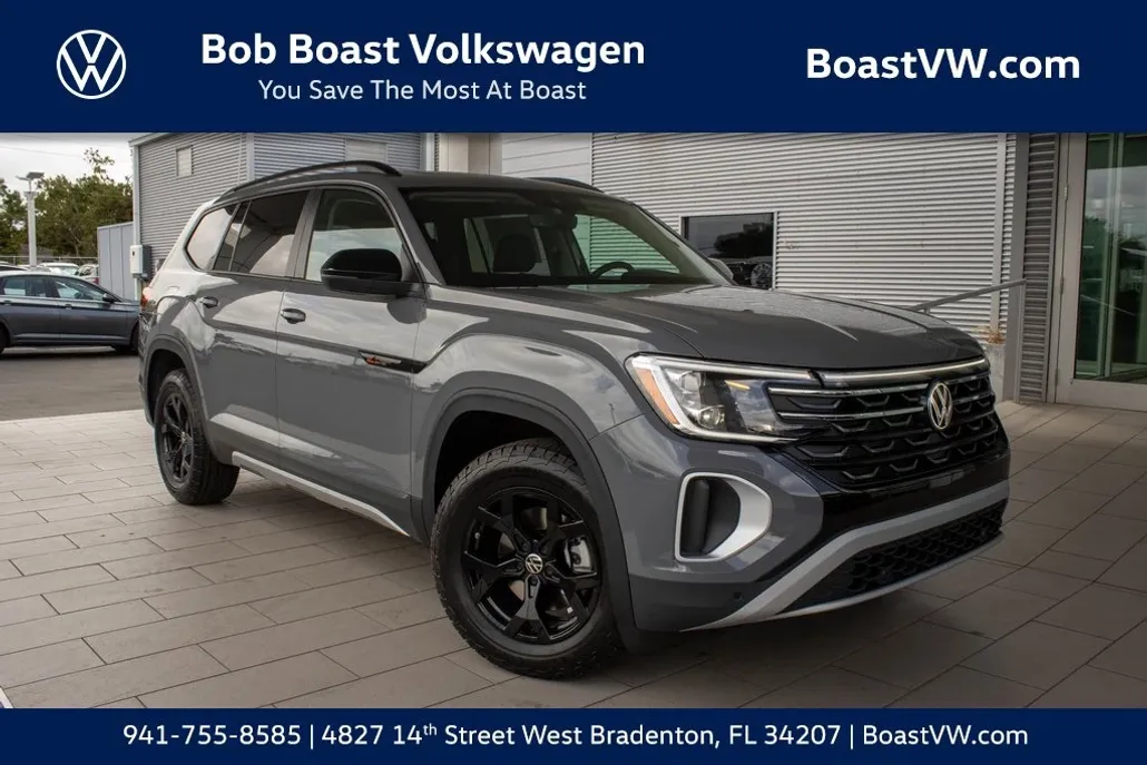2025 Volkswagen Atlas Peak Edition SE photo 1