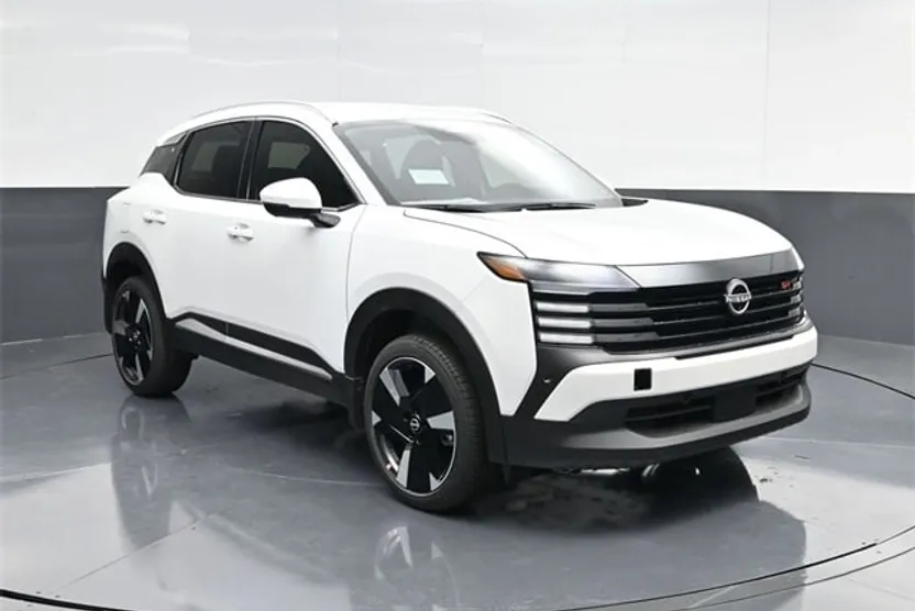 2025 Nissan Kicks SR photo 1