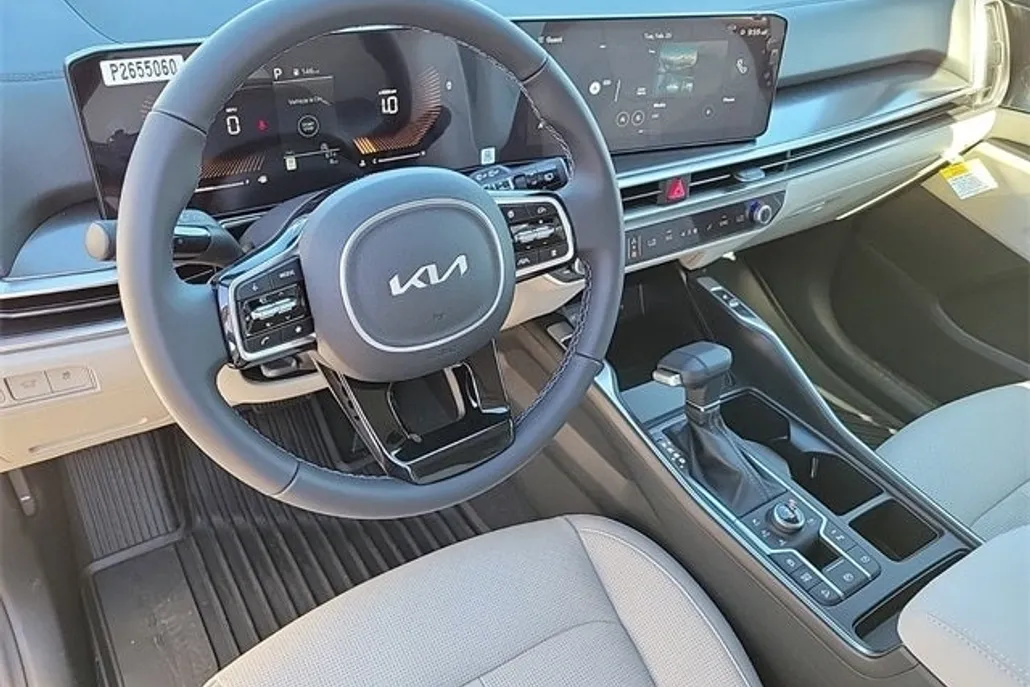 2025 Kia Sorento EX photo 1