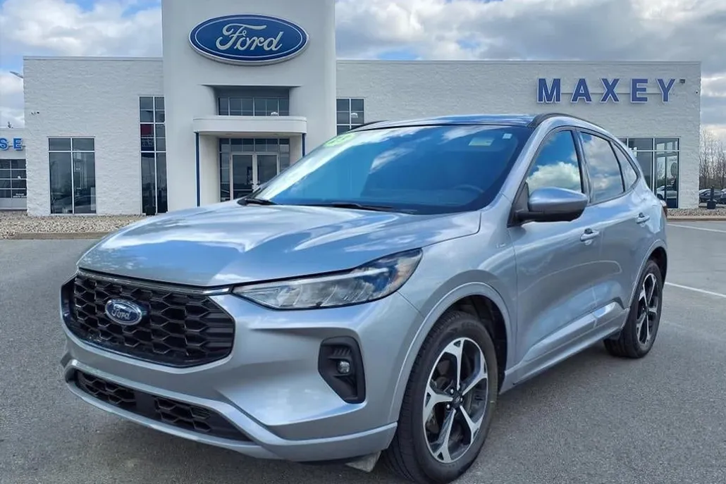2023 Ford Escape ST-Line Select photo 1