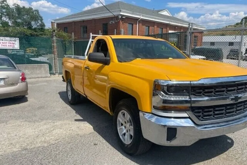 2016 Chevrolet Silverado 1500 LT photo 1