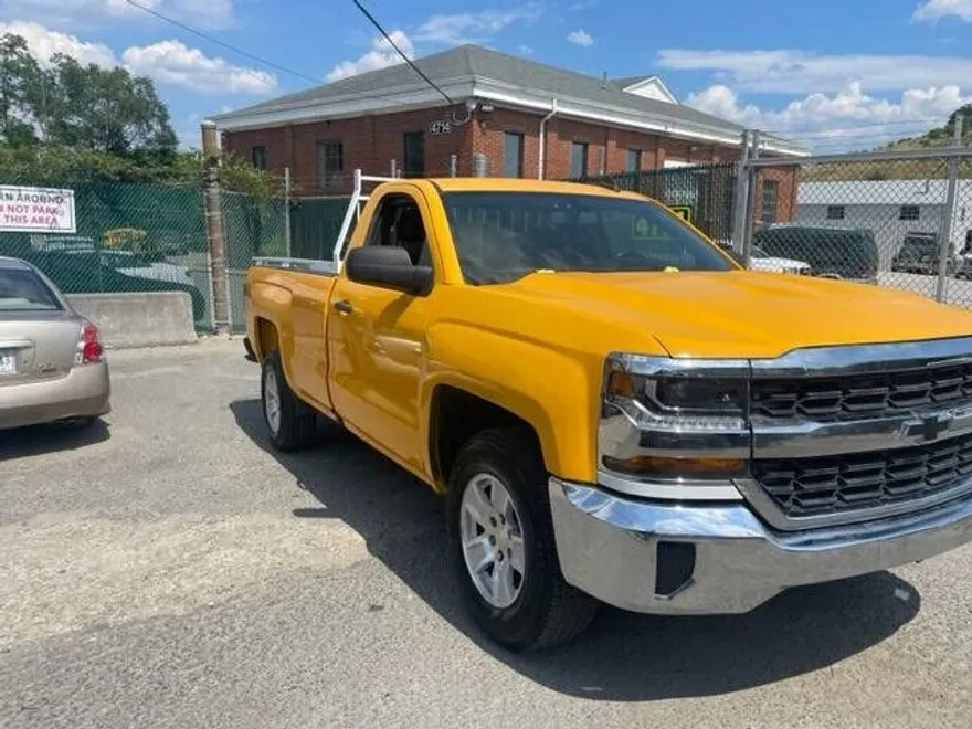 2016 Chevrolet Silverado 1500 LT photo 1