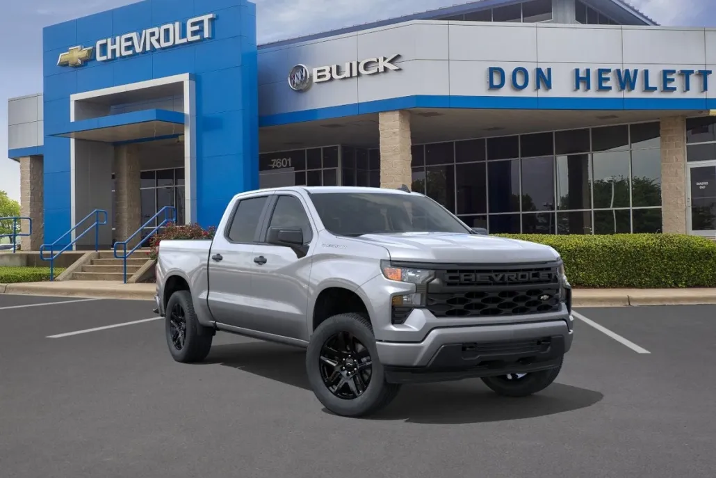 2025 Chevrolet Silverado 1500 Custom photo 1