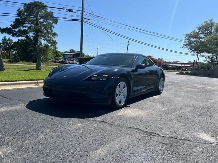 2021 Porsche Taycan Base photo 1