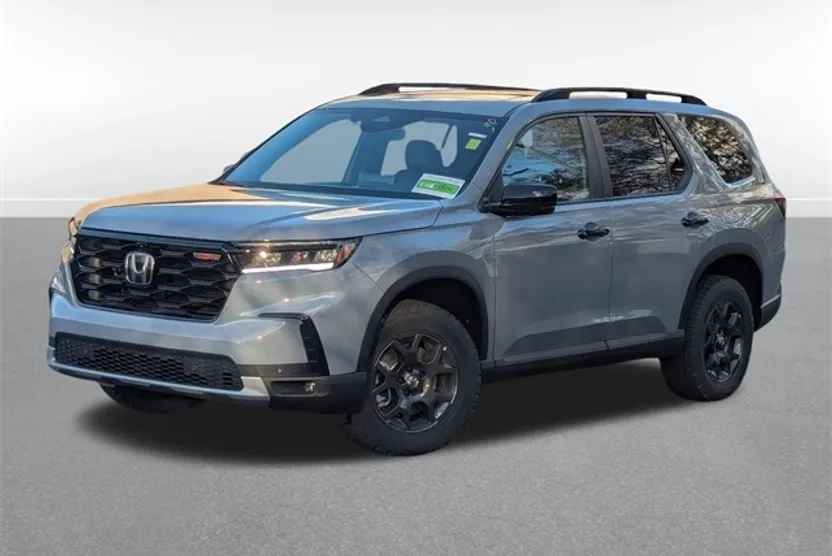 2025 Honda Pilot TrailSport photo 1