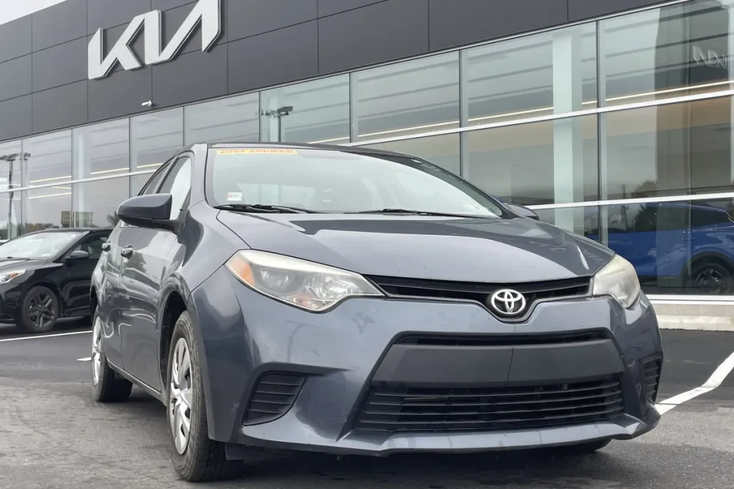 2014 Toyota Corolla L photo 1