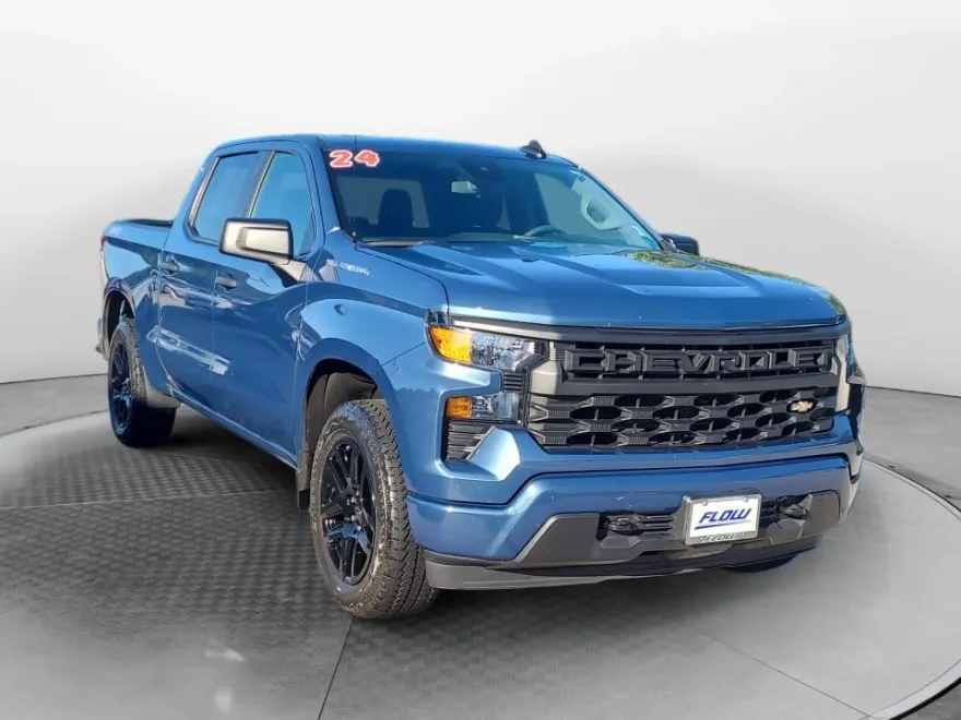 2024 Chevrolet Silverado 1500 Custom photo 1
