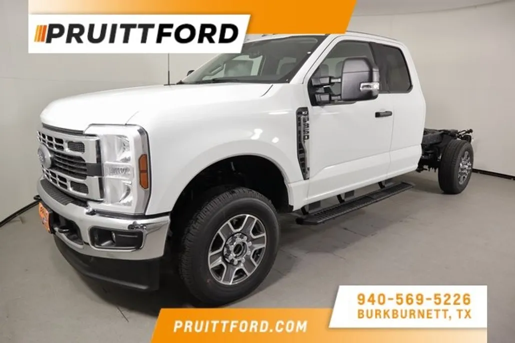 2025 Ford F-350 XLT photo 1