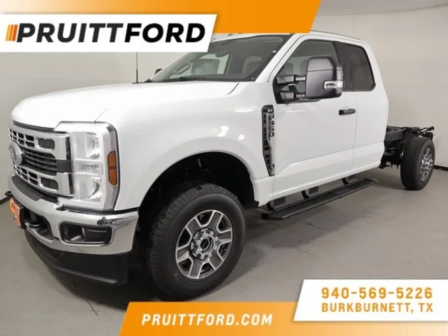 2025 Ford F-350 XLT photo 1