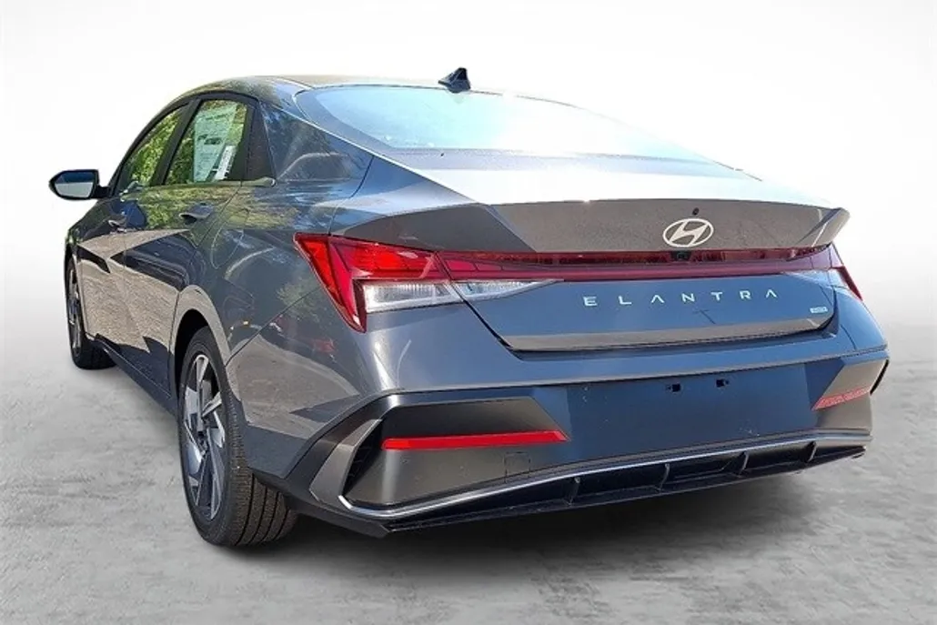 2025 Hyundai Elantra Hybrid Limited photo 1
