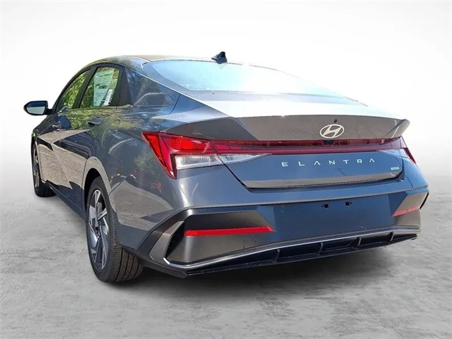 2025 Hyundai Elantra Hybrid Limited photo 1