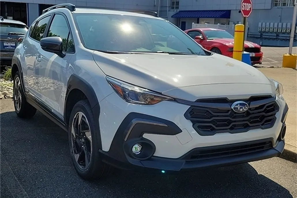 2024 Subaru Crosstrek Limited photo 1