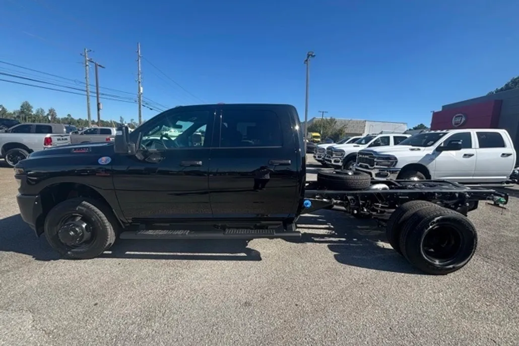 2026 Ram 3500 Tradesman photo 1