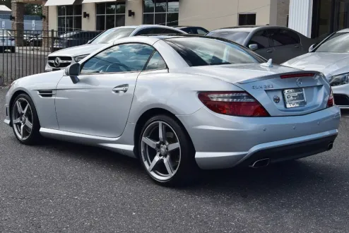 2015 Mercedes Benz SLK 250 photo 2