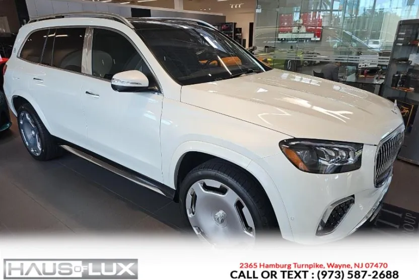 2024 Mercedes Benz GLS Maybach 600 4MATIC photo 1